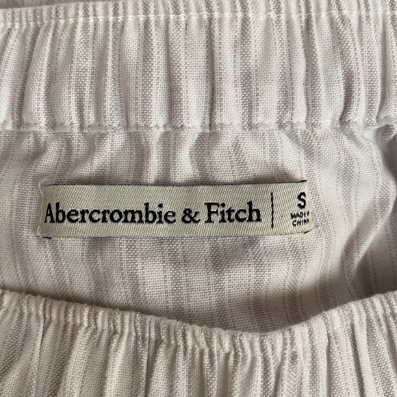 Abercrombie & Fitch Off The Shoulder Top - Picture 3 of 3